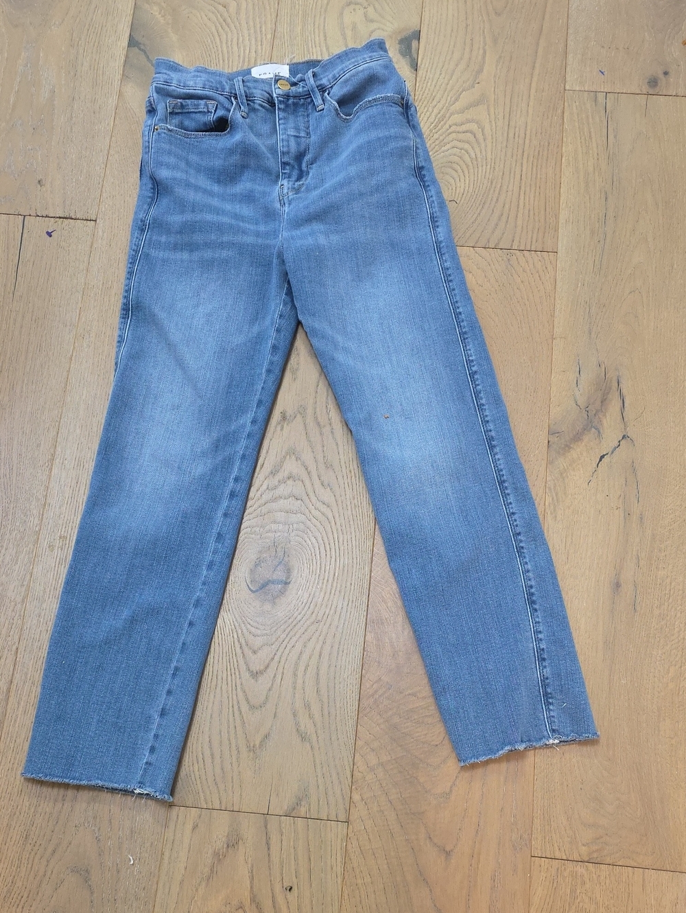 Frame Denim Cropped Straight Jeans in Light Blue Wash
